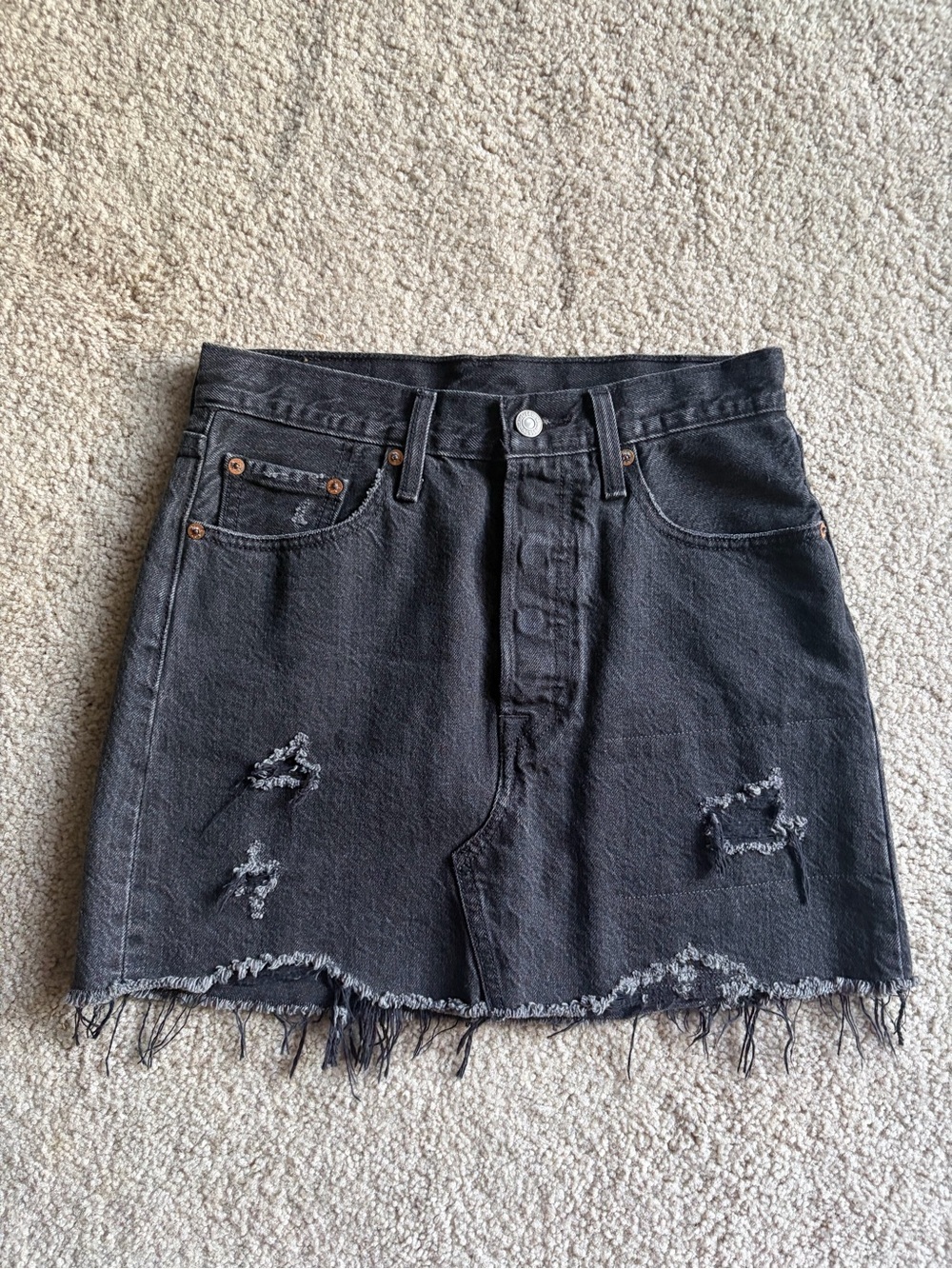 Levis Black/Grey Denim Mini Skirt summer Distressed Button Fly Raw Hem size 25